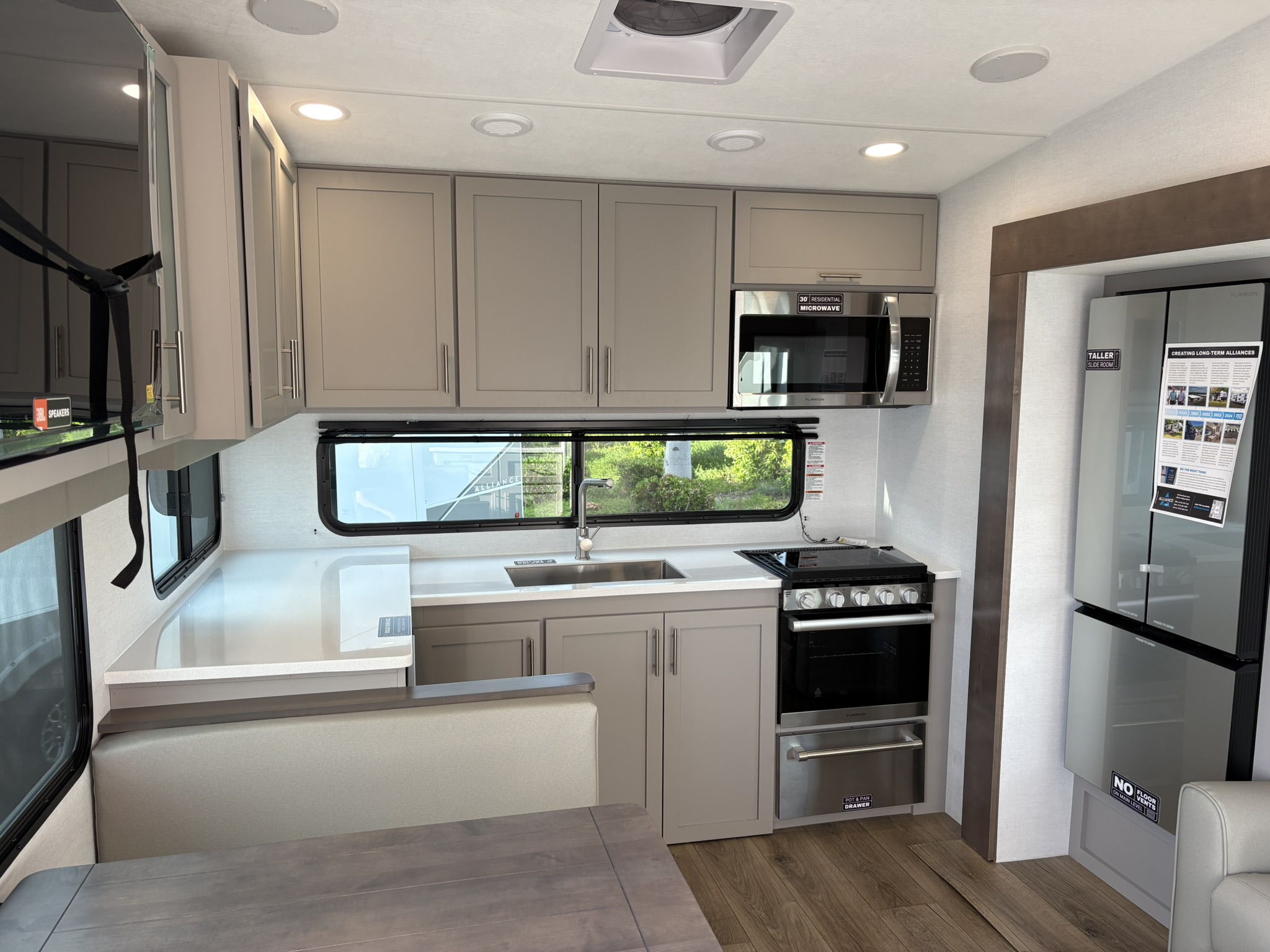 2026 Alliance RV Avenue 23ML - Image 17