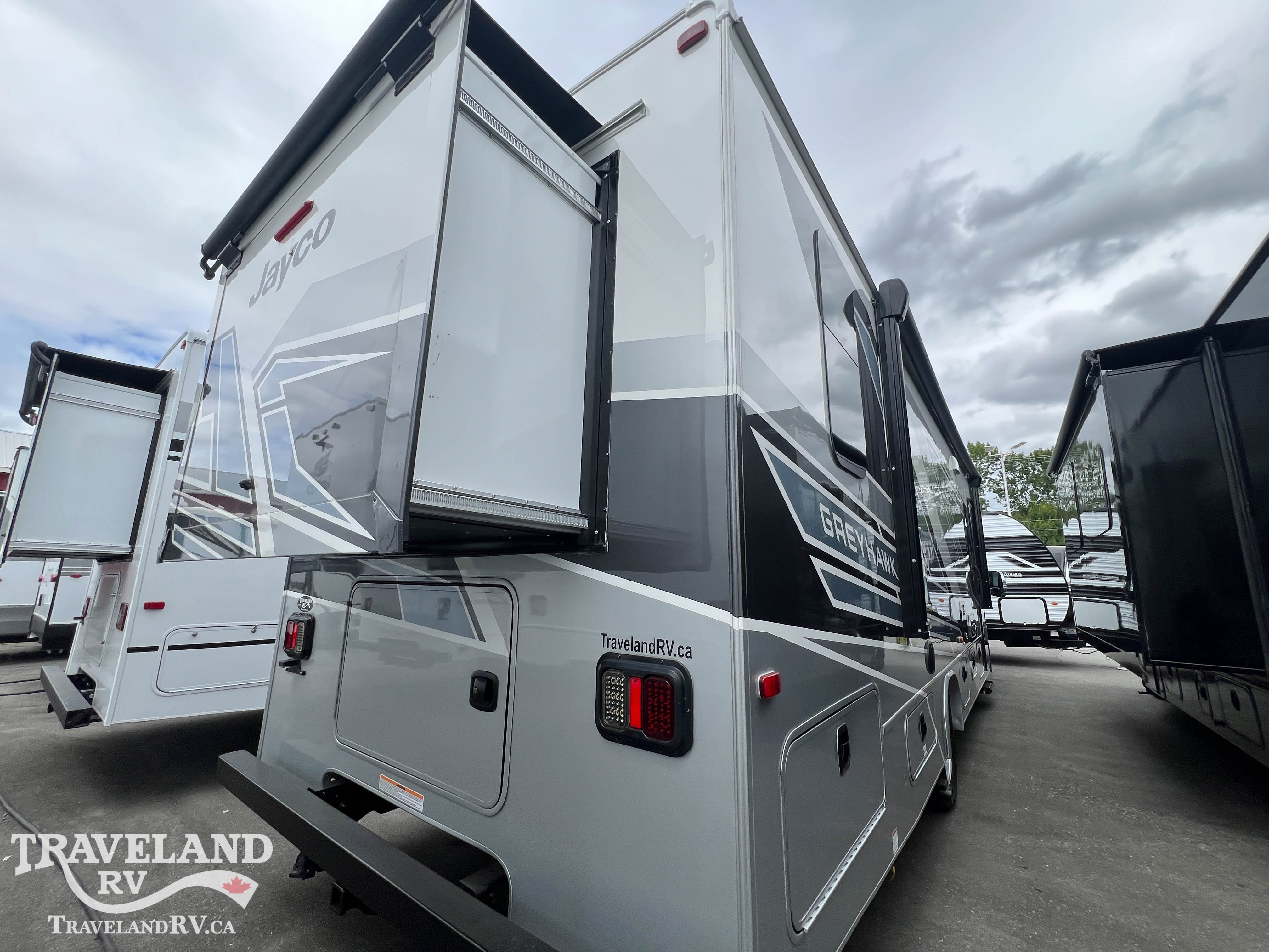 2025 Jayco Greyhawk 30Z - Image 4