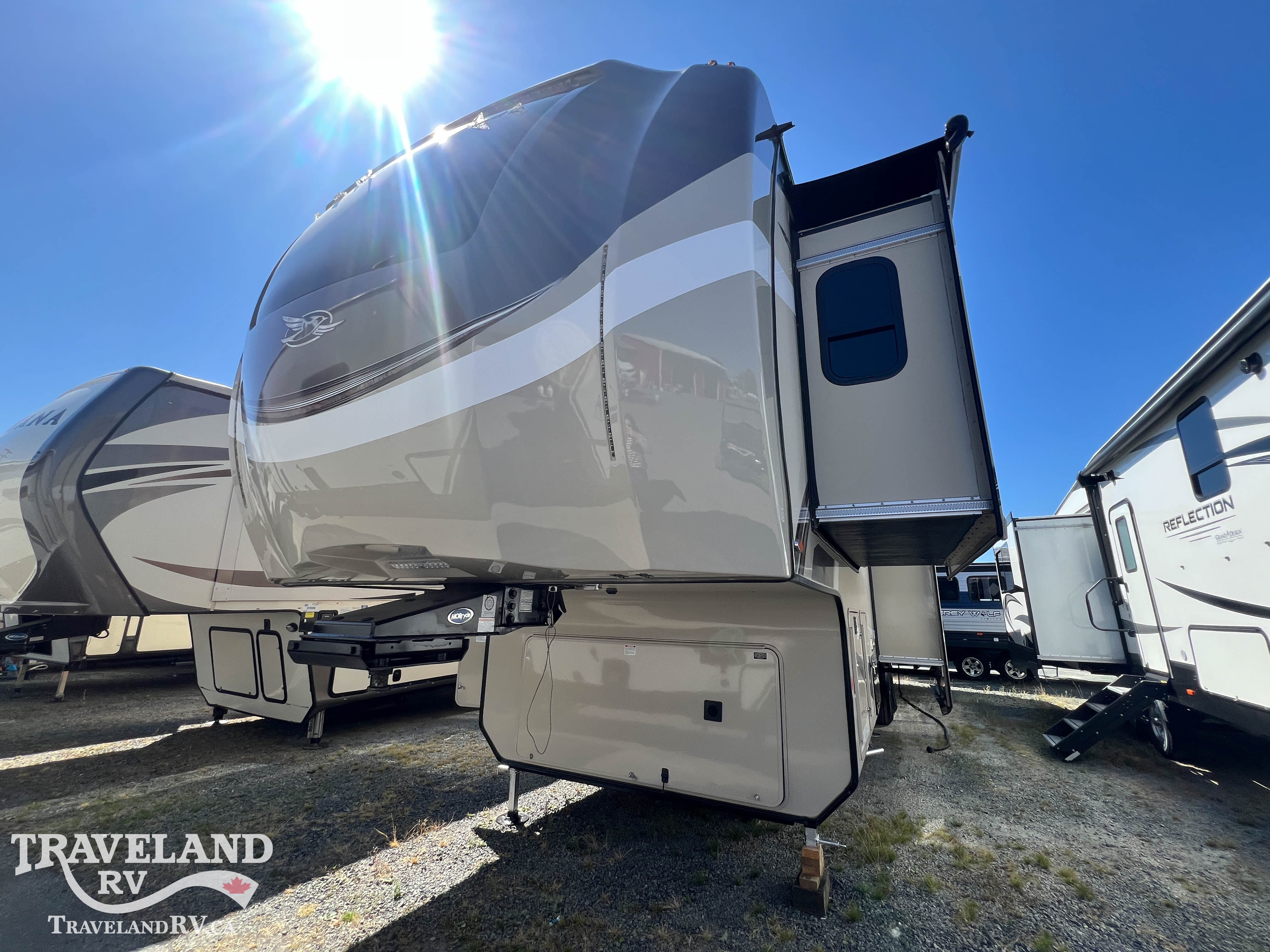2019 Jayco Pinnacle 38FLWS - Image 4