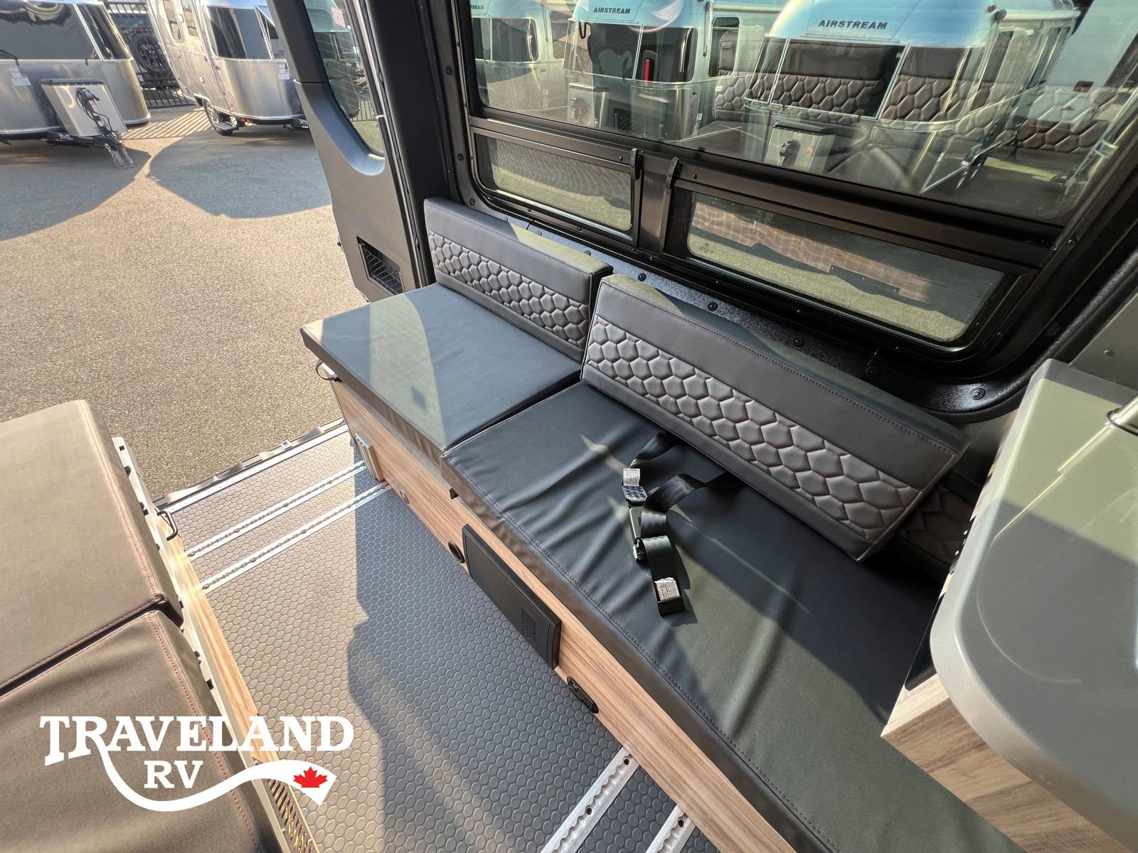 2025 Airstream Interstate 19 X - Image 31