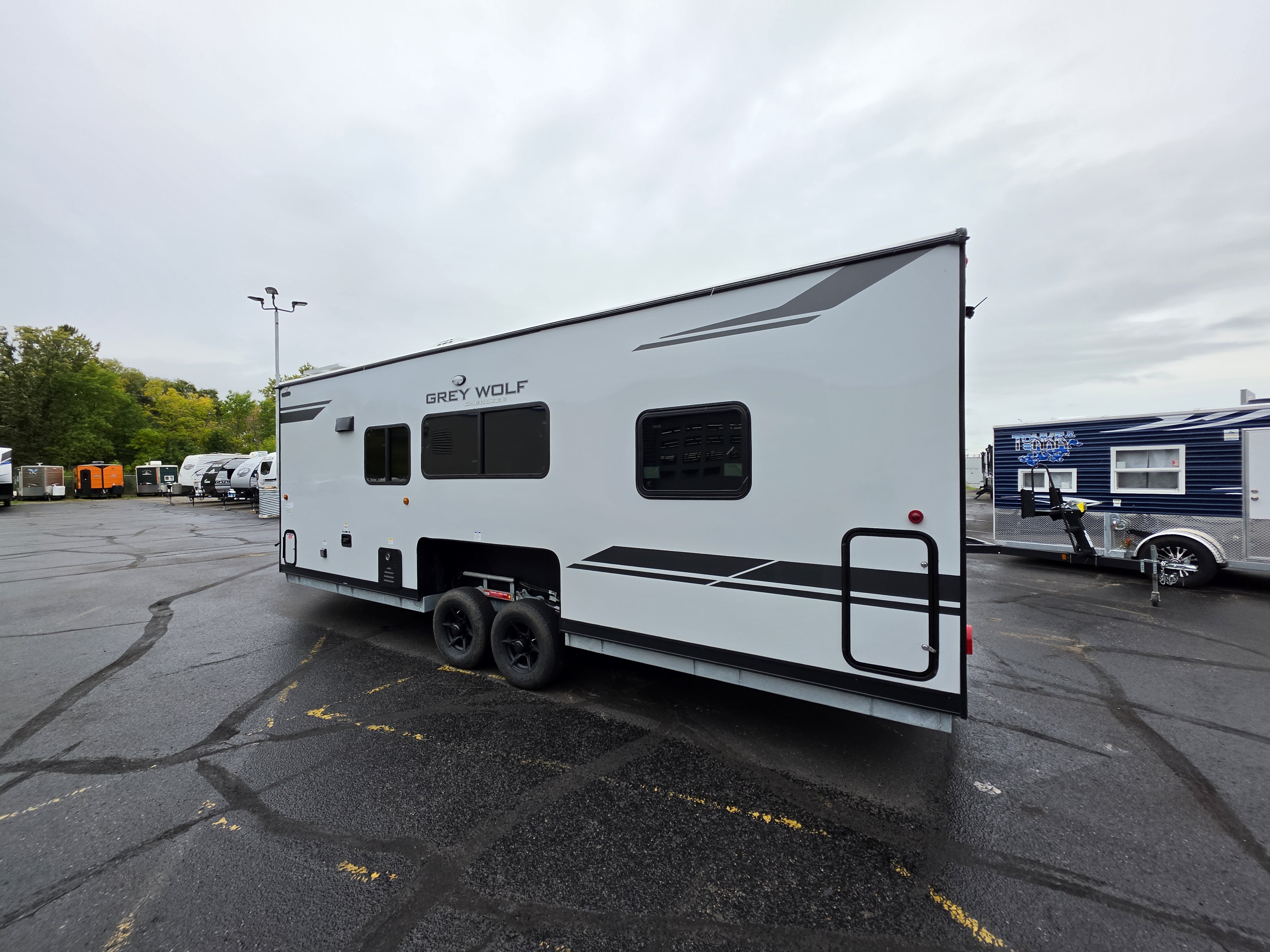 2027 CHEROKEE GREY WOLF 21JBH - Image 4