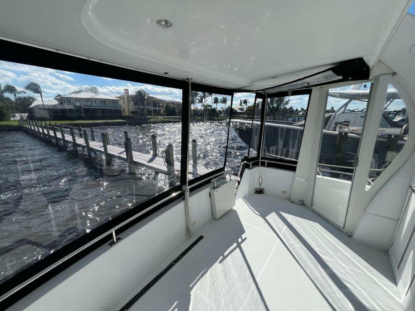 2000 Carver 396 Motor Yacht - Image 12
