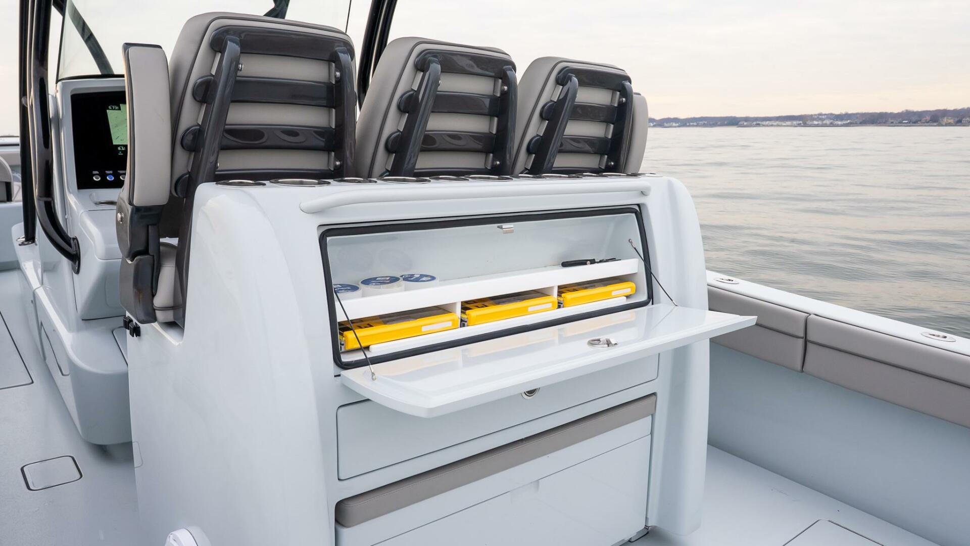 2023 Valhalla Boatworks V-33 - Image 15