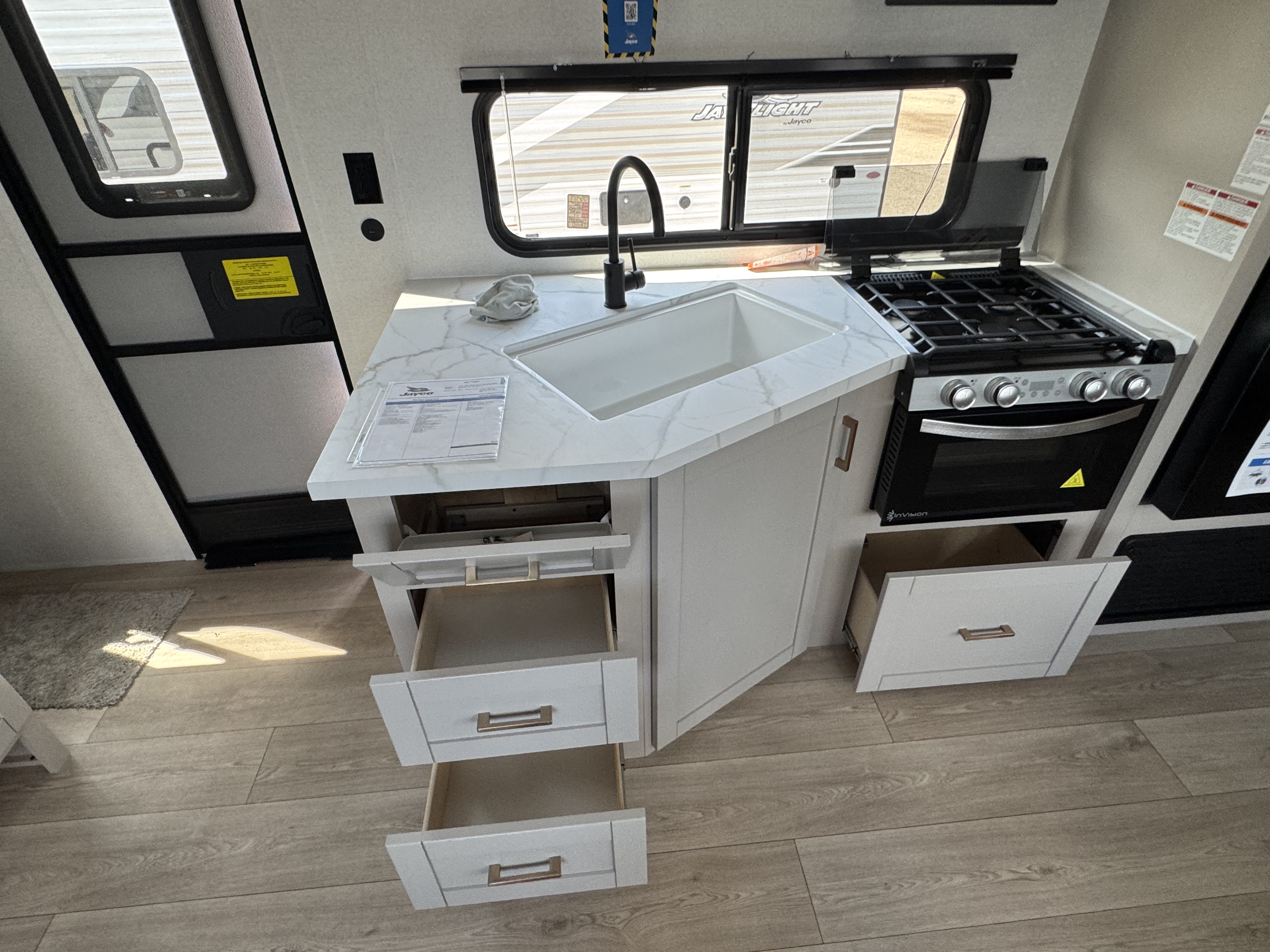 2027 Jayco Jay Flight SLX 261BHS - Image 13