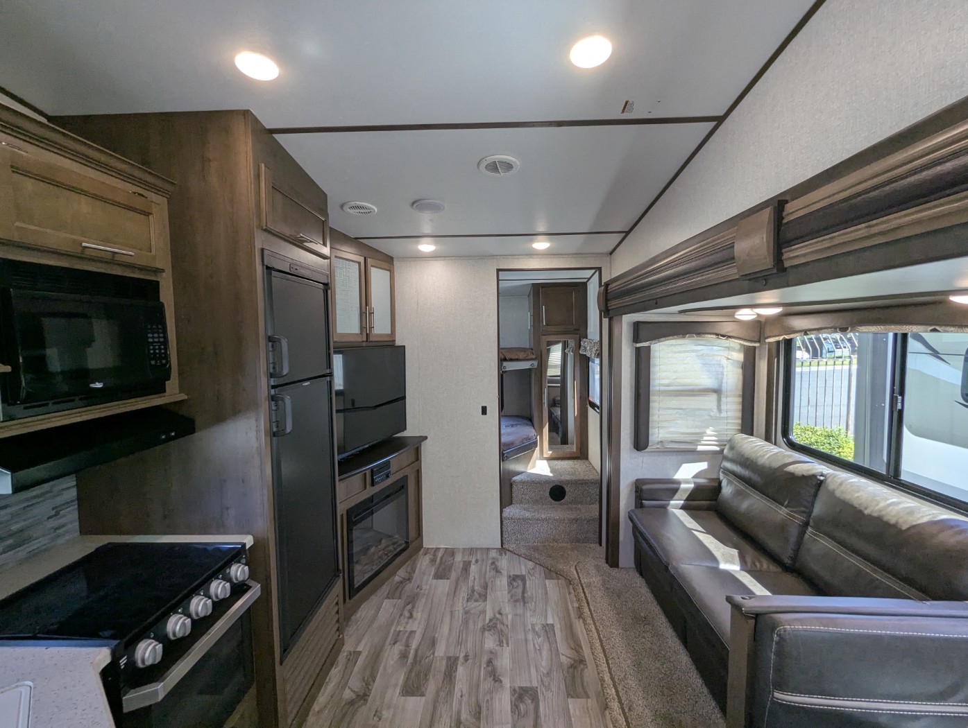 2019 Keystone Cougar Half-Ton West 29RDBWE - Image 24