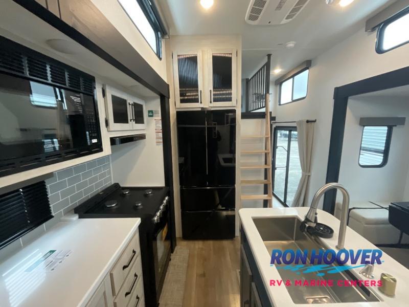 2026 PALOMINO PUMA 421LFT - Image 9