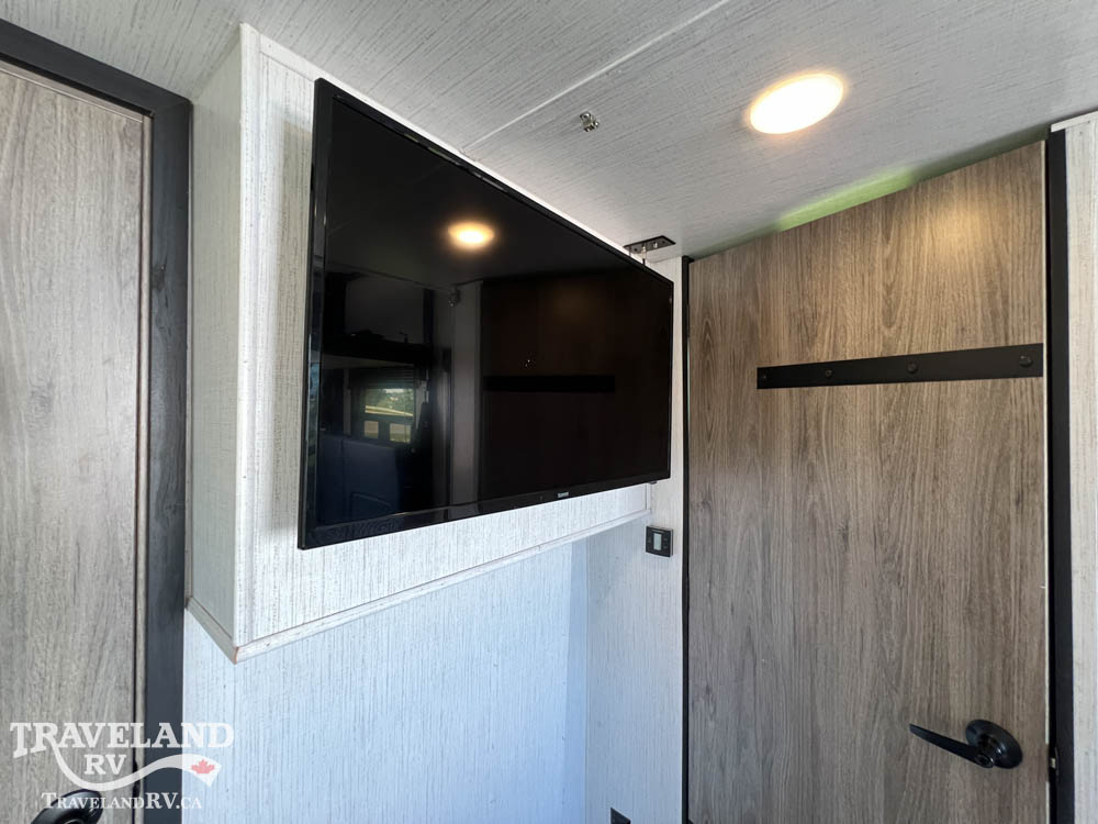 2022 HEARTLAND ROAD WARRIOR 414RW - Image 36
