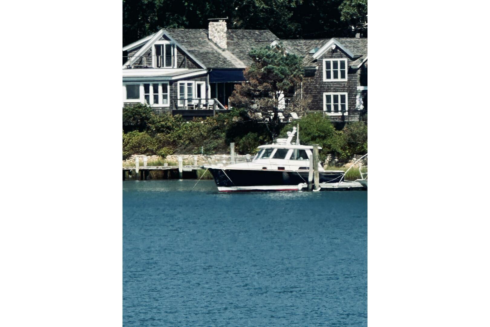 2007 Sabre 34 Express - Image 2