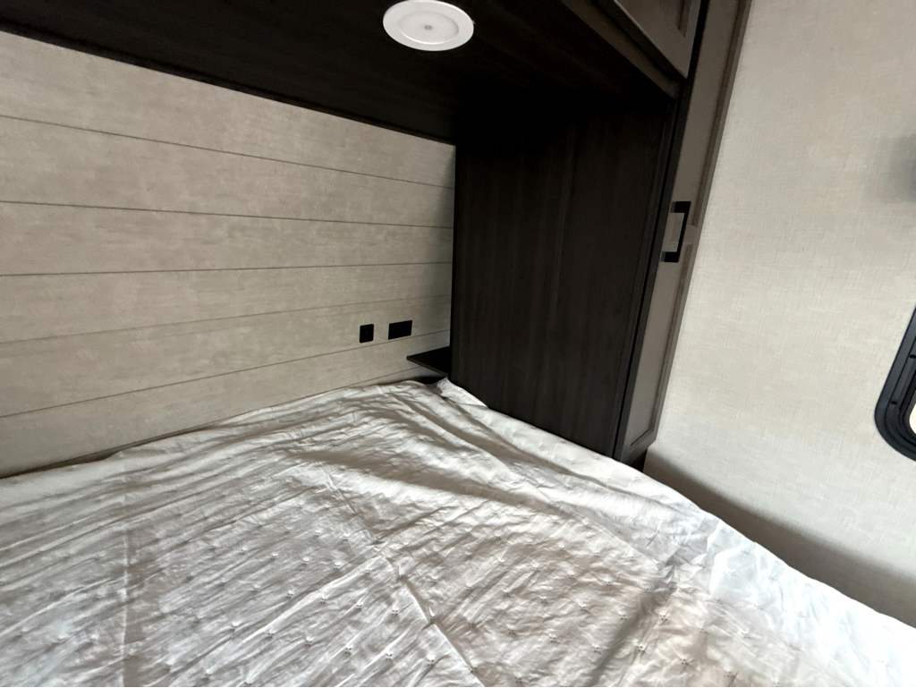 2027 VENTURE RV STRATUS 291VQB - Image 25