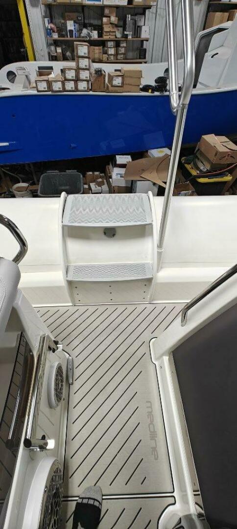 2024 Zodiac Medline 9 NEO - Image 75