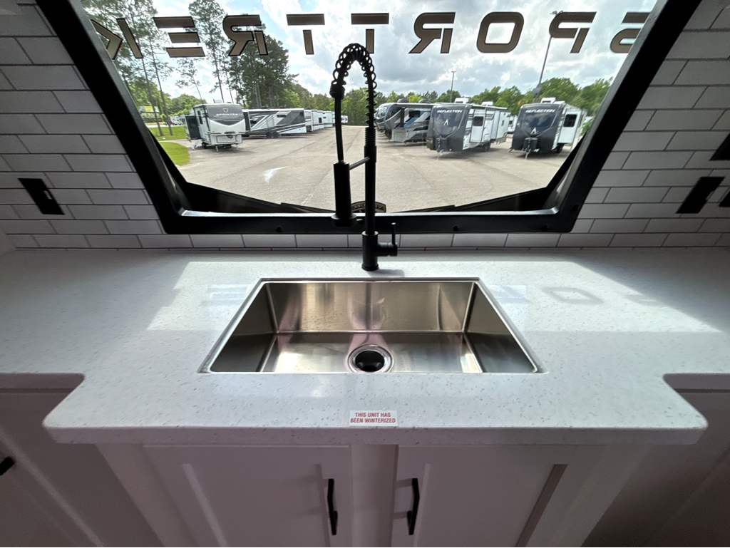 2026 VENTURE RV SPORTTREK 333VFK - Image 15