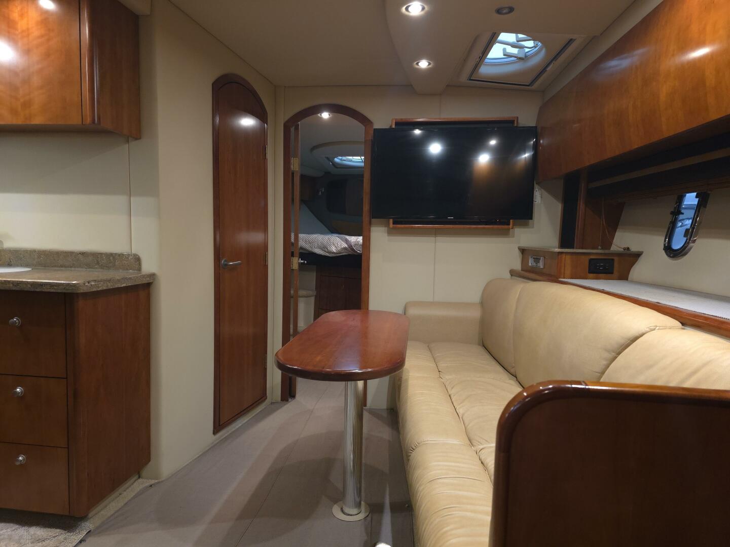 2008 Cruisers Yachts - Image 9