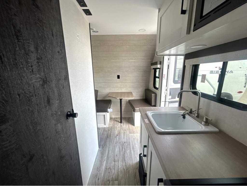 2026 VENTURE RV SIENNA 140VFD - Image 13