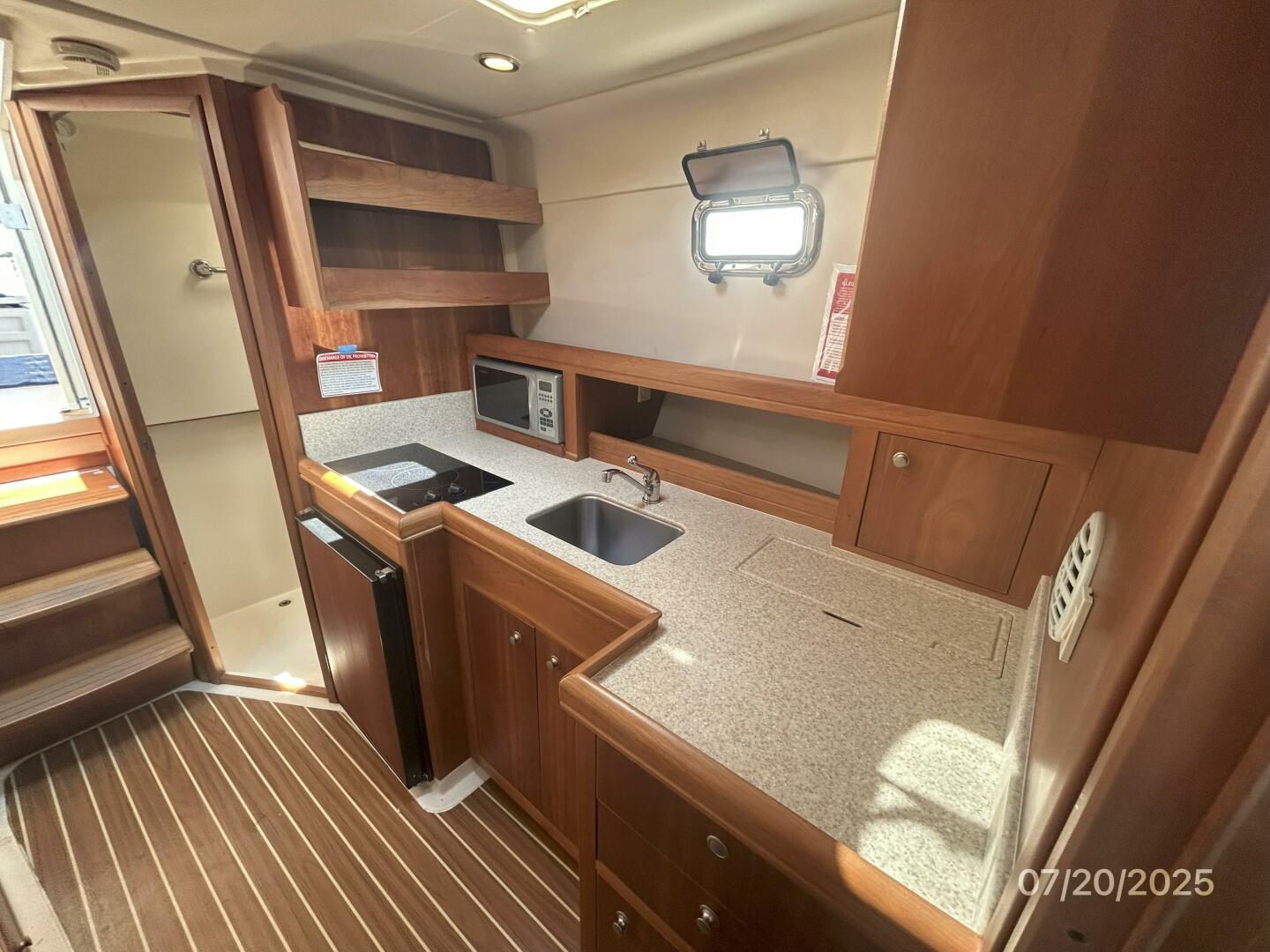 2006 Mainship Pilot 30 Base - Image 36