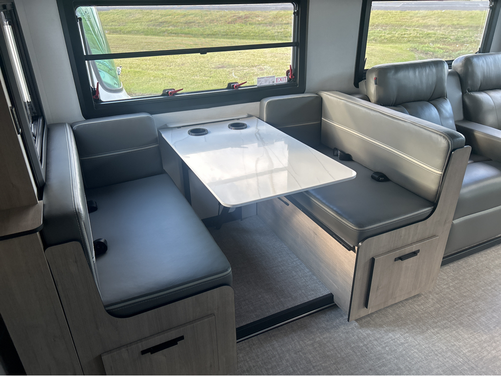 2026 GRAND DESIGN LINEAGE SERIESF 31ZW - Image 19