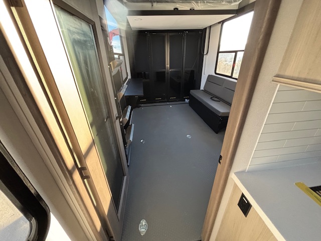 2026 Grand Design Momentum G-Class 415G - Image 23