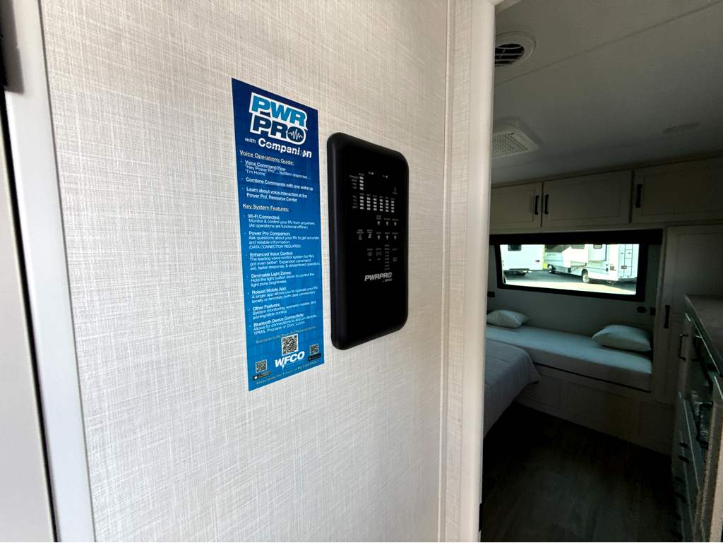 2027 VENTURE RV SPORTTREK 343VIB - Image 18