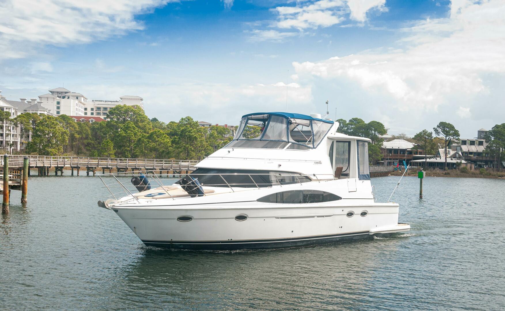 2002 Carver 444 Cockpit Motor Yacht - Image 30