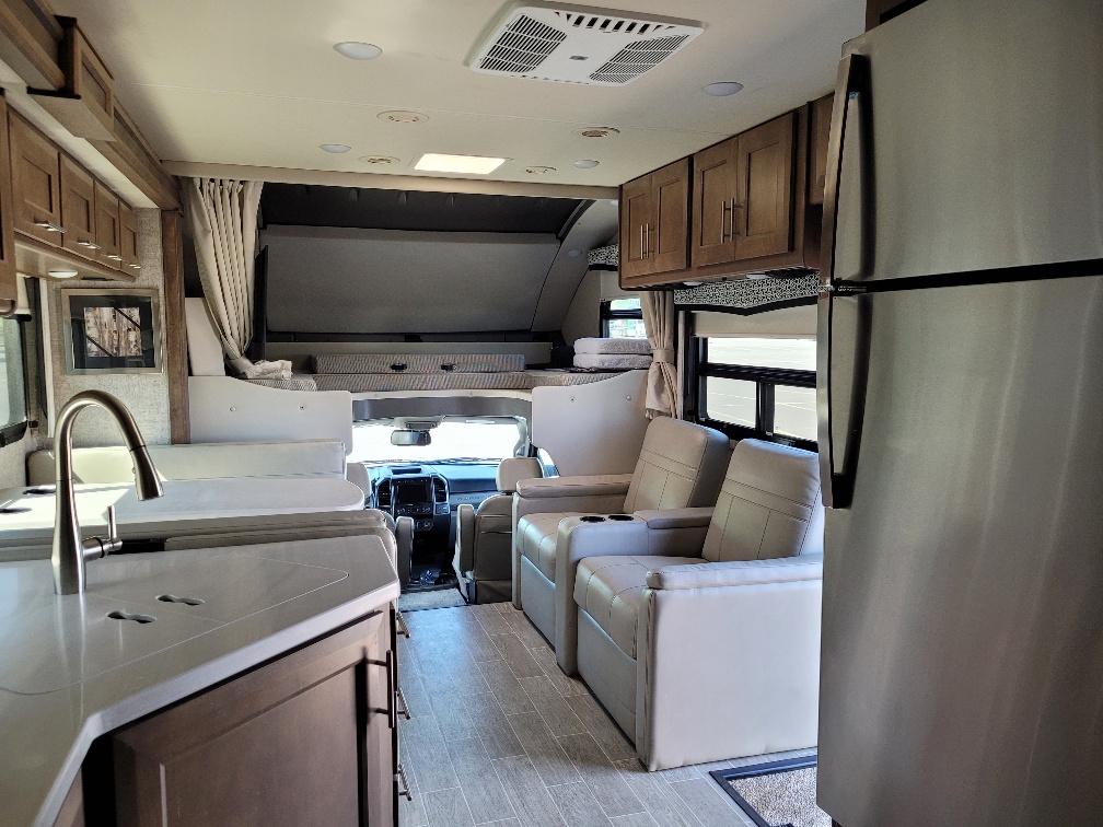 2022 Thor Motor Coach Omni BT36 - Image 26