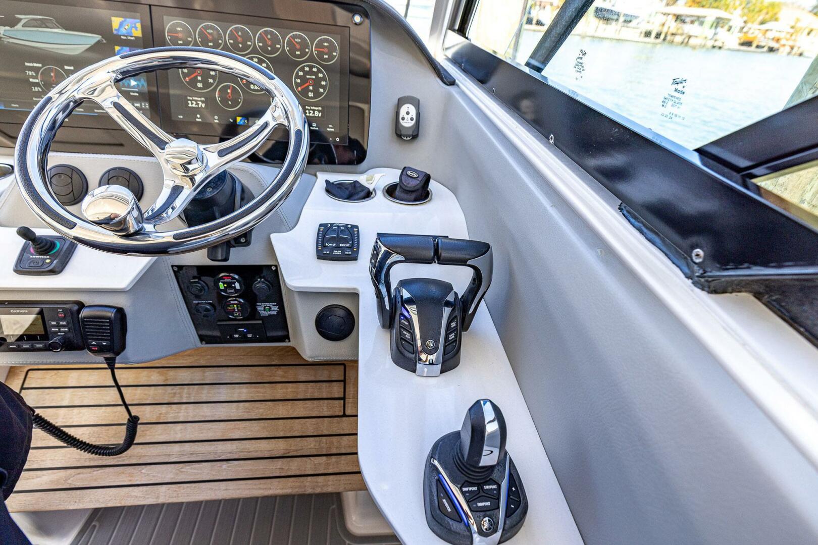 2022 Regal LX 36 - Image 33