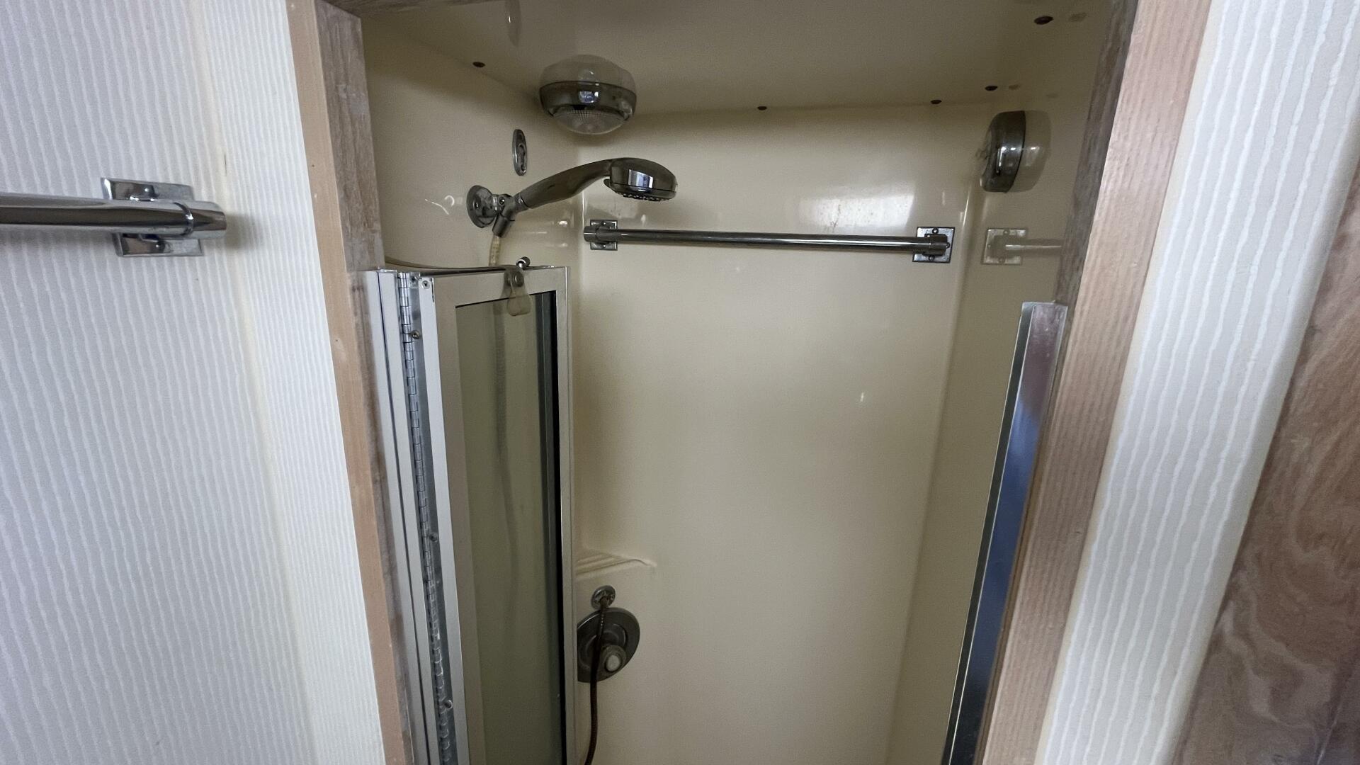 1994 Hatteras Double Cabin - Image 45