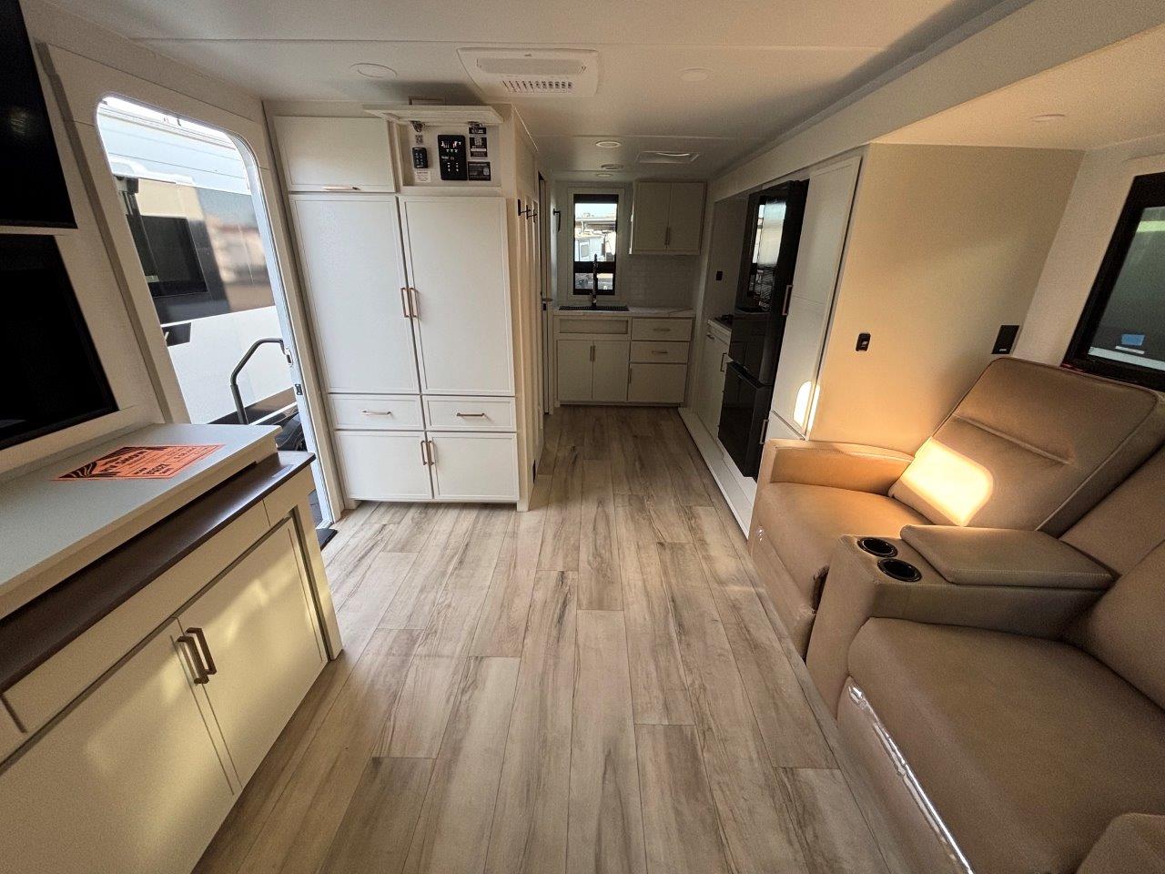 2026 Brinkley RV Model Ix 23x - Image 8