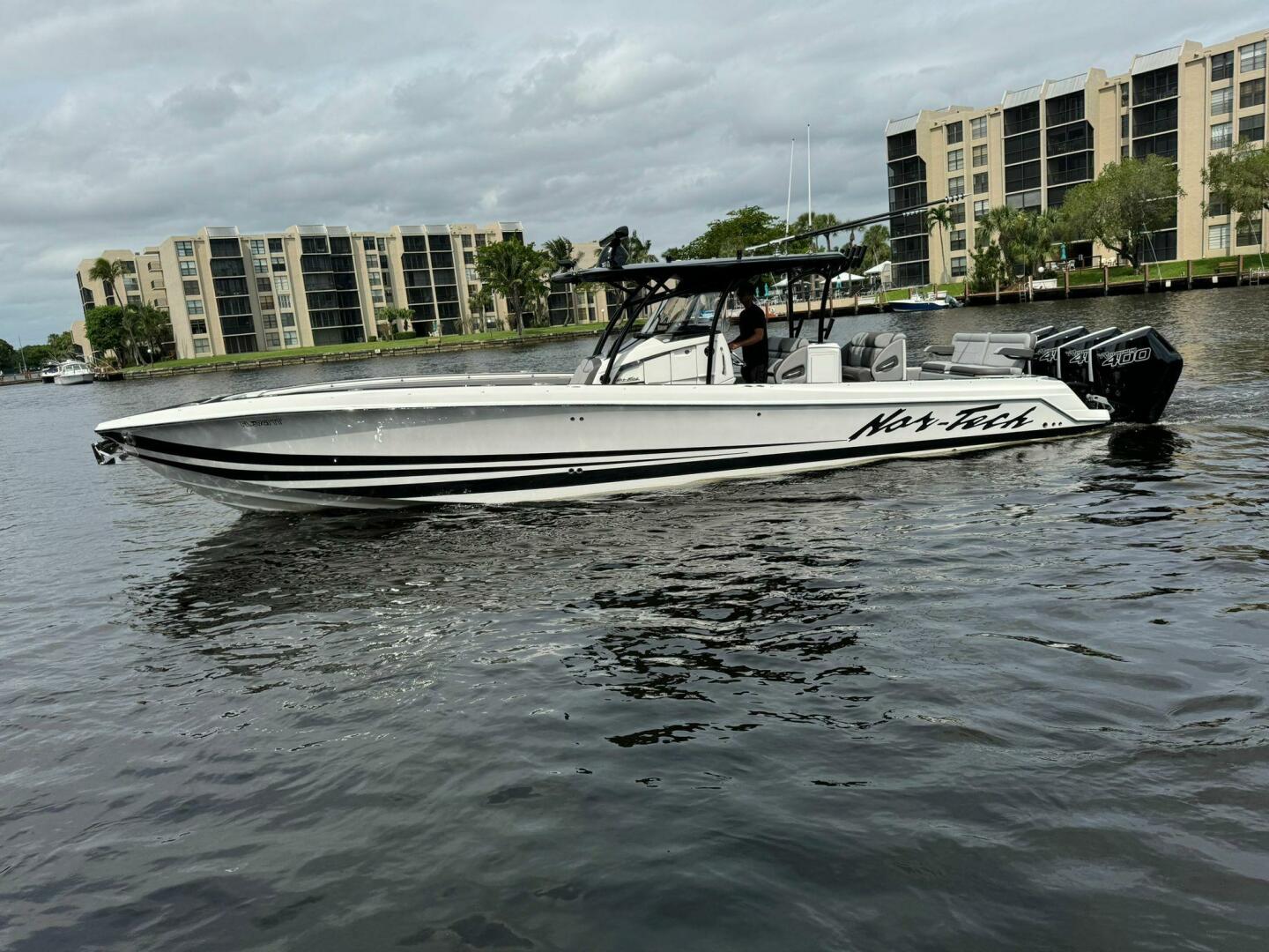 2024 Nor-Tech 392 Super Fish - Image 3