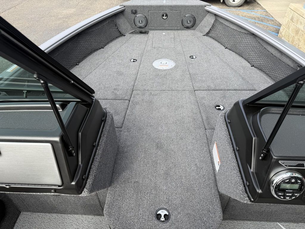 2026 Lund 2075 Impact XS Sport - Image 9