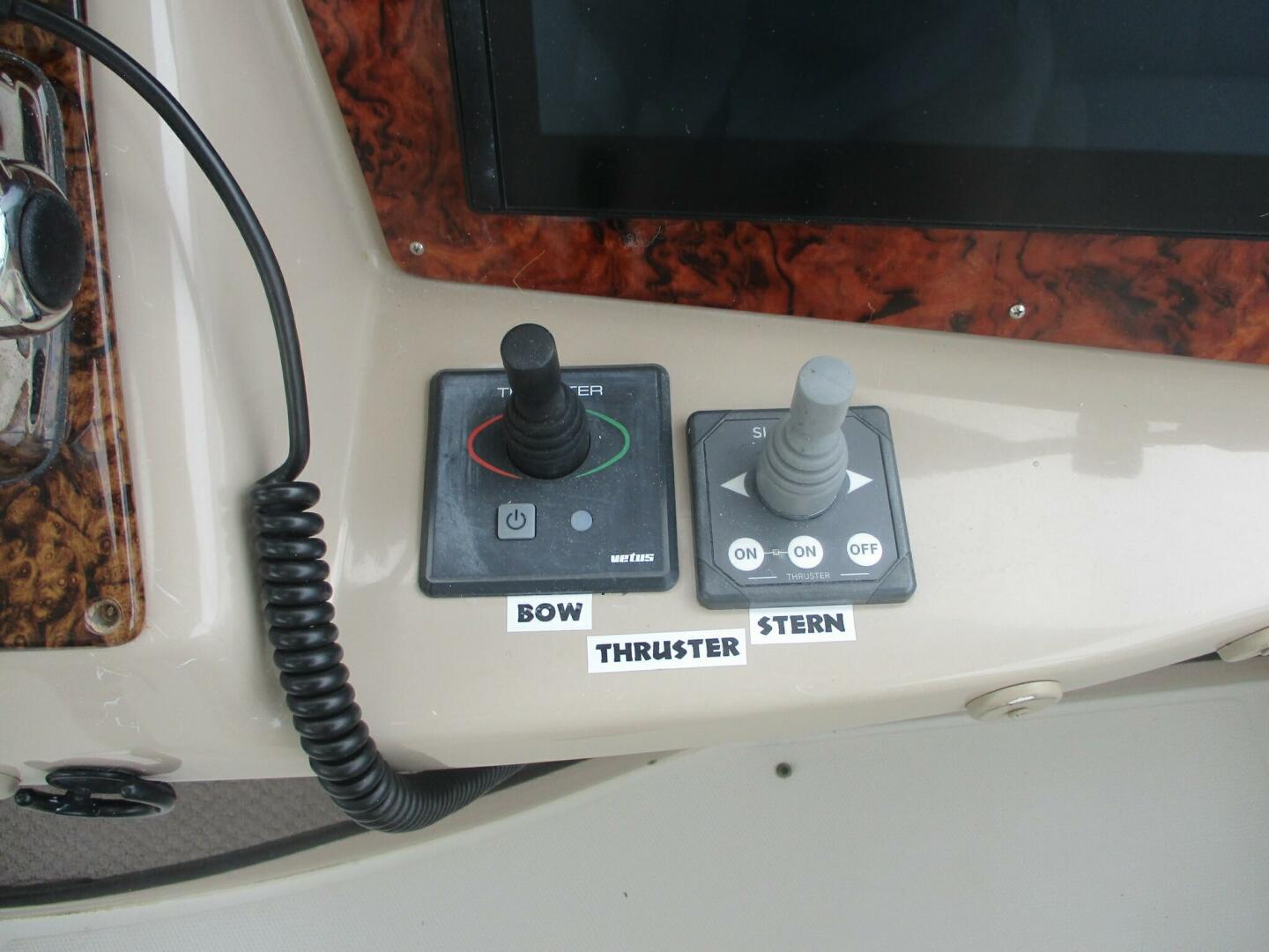 2006 Carver - Image 13
