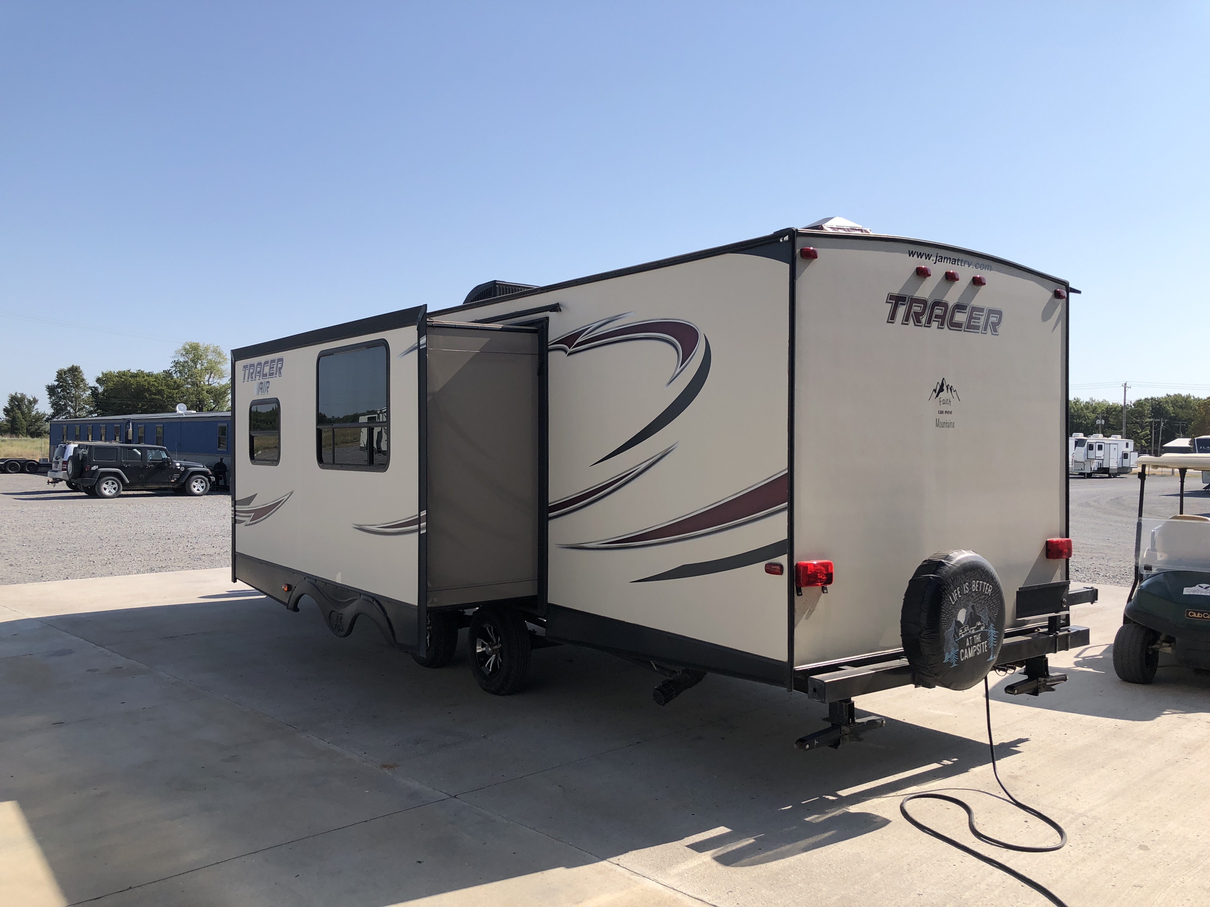 2016 Forest River TRACER 270AIR - Image 5