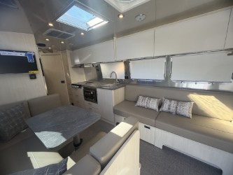2026 AIRSTREAM FLYING CLOUD 30FBBT - Image 11
