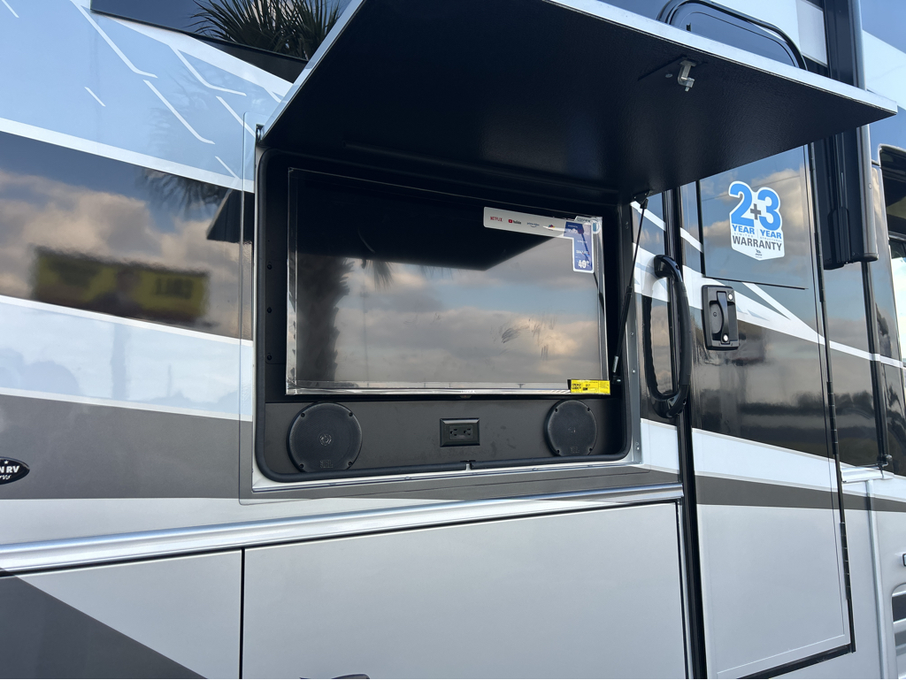 2026 JAYCO SENECA 37K - Image 8