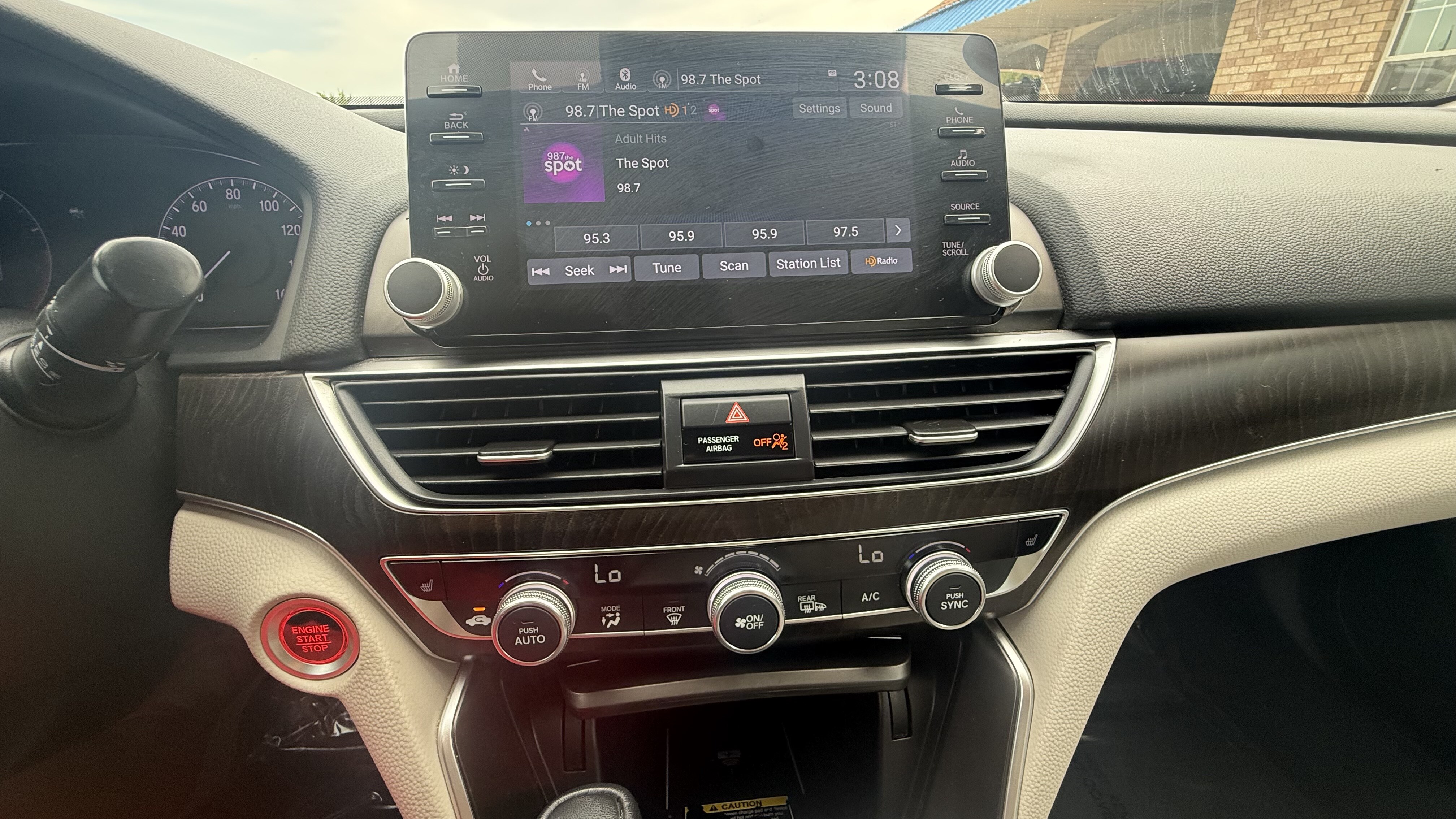 2022 Honda Accord Sedan 4D EX-L - Image 23