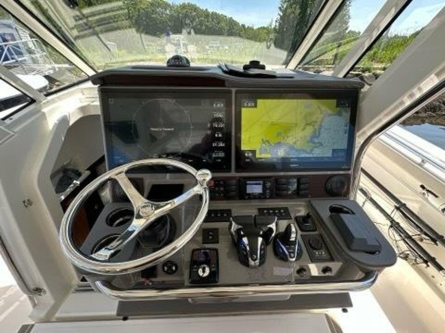 2021 PURSUIT S 428 Sport Base - Image 31
