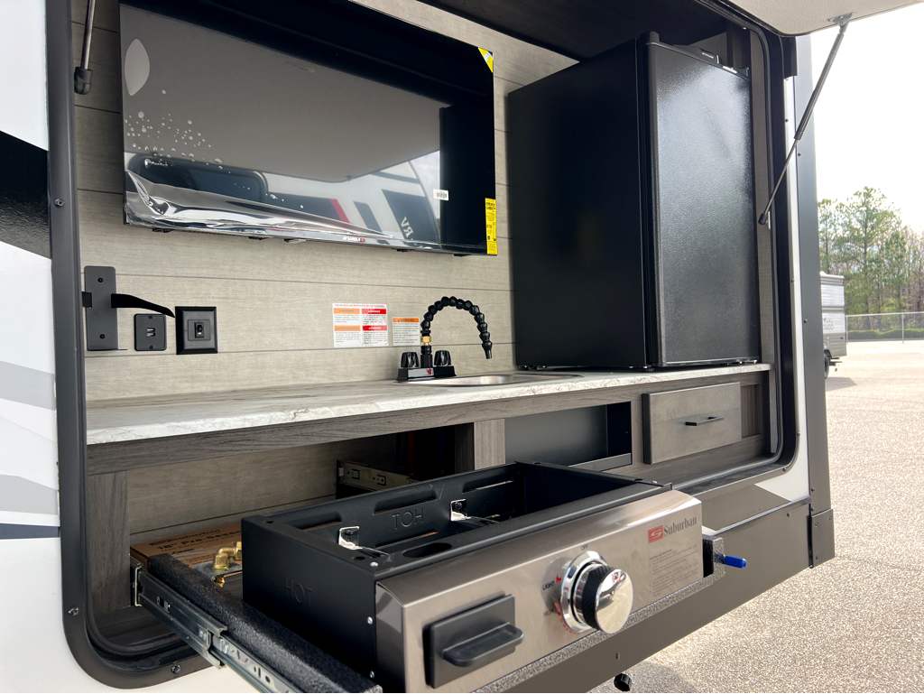 2026 VENTURE RV SPORTTREK 333VMI - Image 5