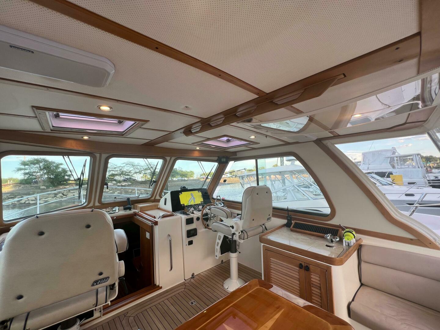 2008 Sabre 42 Hardtop Express - Image 12