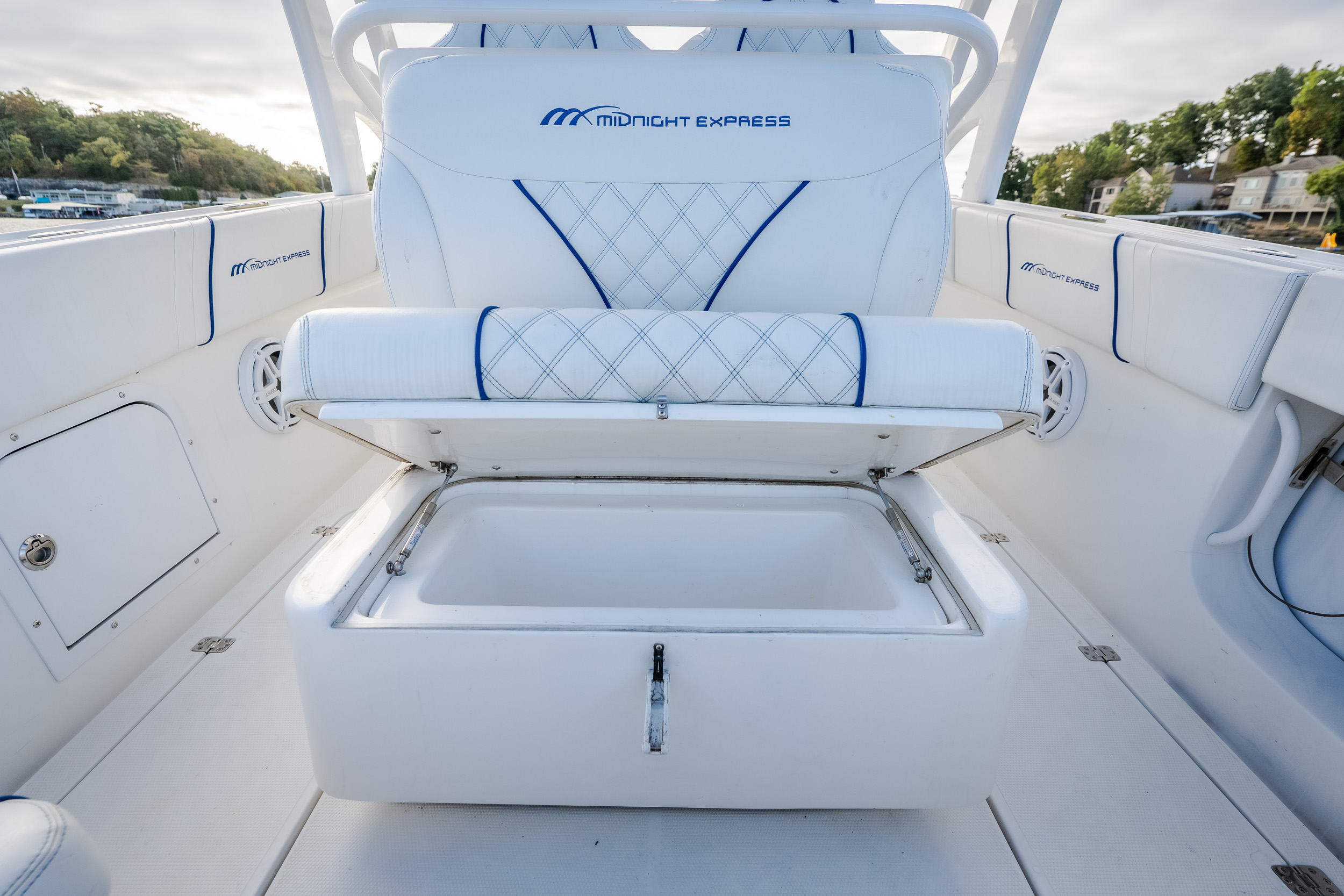 2017 Midnight Express 39 Cuddy  - Image 16