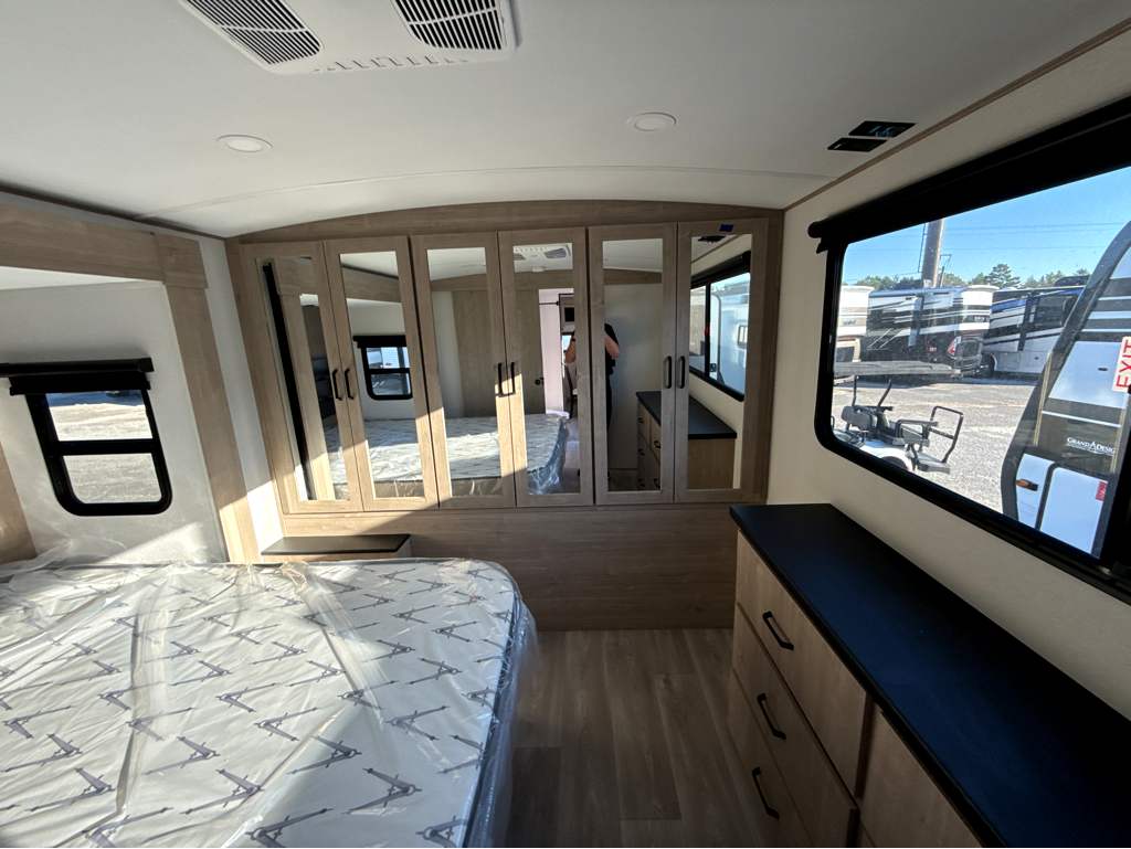 2026 GRAND DESIGN IMAGINE 2700BS - Image 24