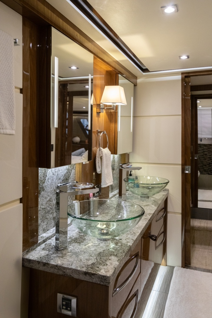 2018 Sea Ray L650 FLY - Image 60