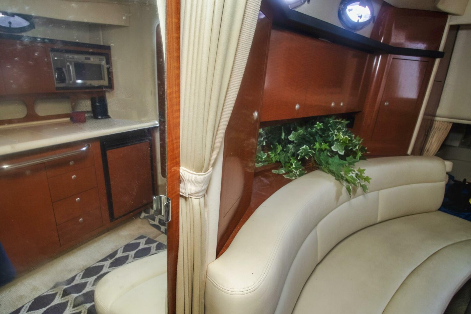 2005 Sea Ray 340 Sundancer - Image 16