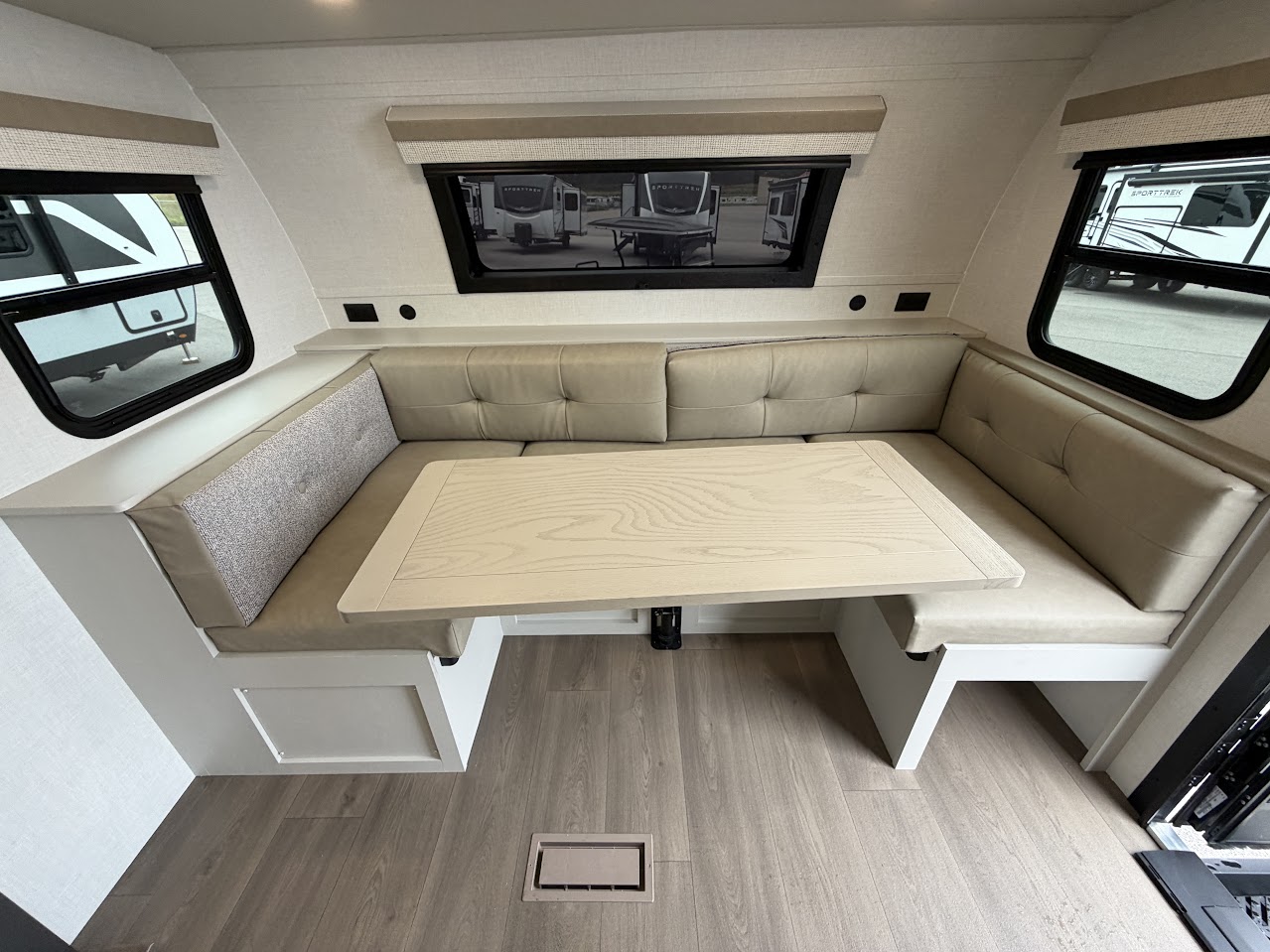 2027 VENTURE RV STRATUS 282VFD - Image 13