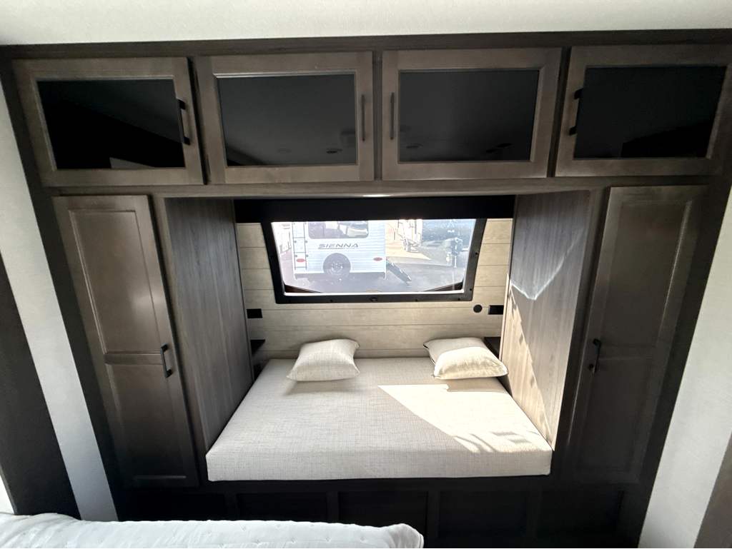 2027 VENTURE RV SPORTTREK 336VRK - Image 22