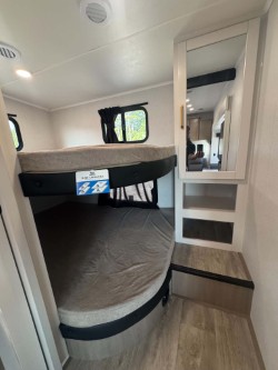 2027 JAYCO EAGLE SLE 28BHU - Image 17