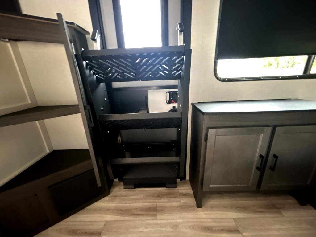 2027 VENTURE RV STRATUS 282VFD - Image 21