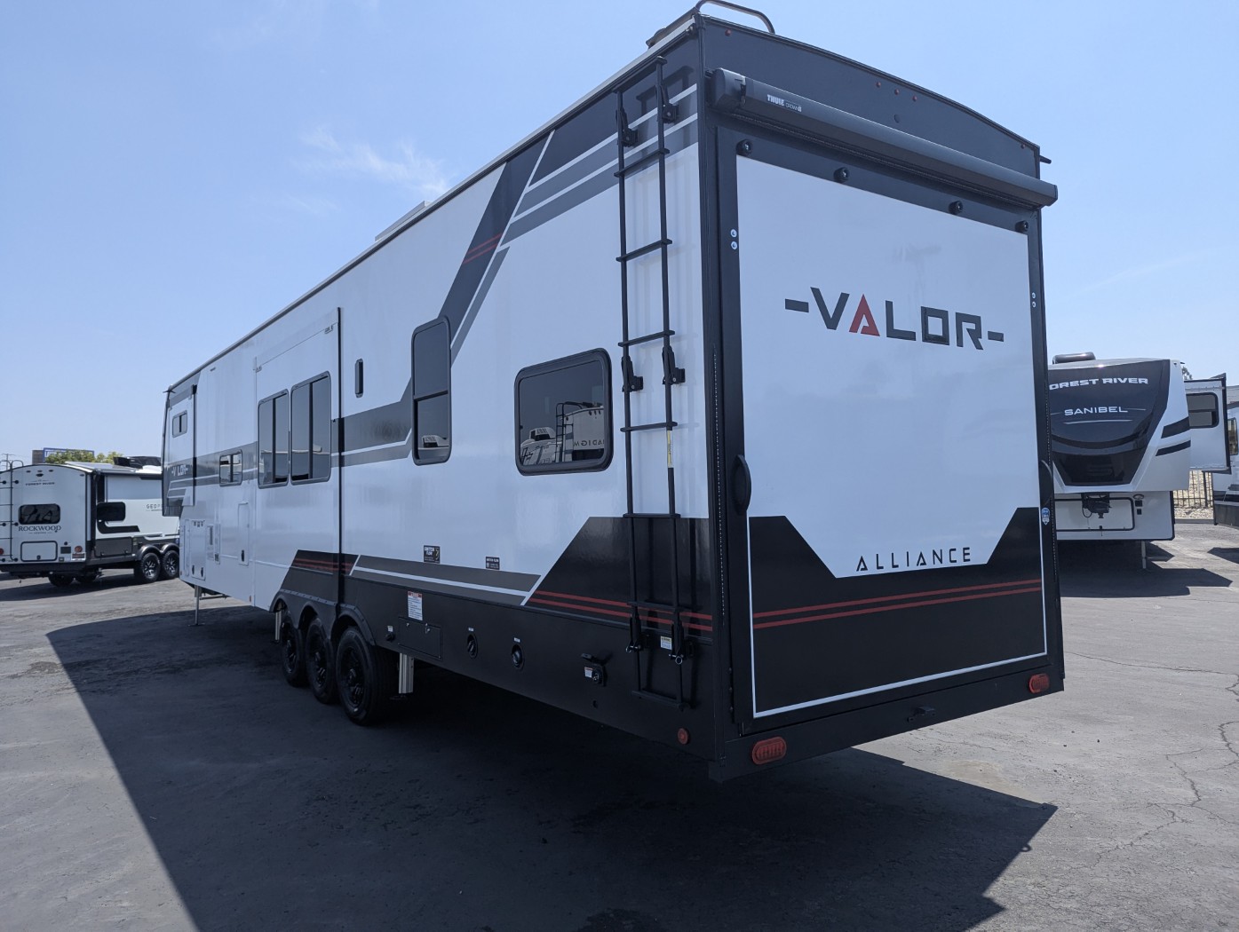 2026 Alliance RV Valor 44V14 - Image 4