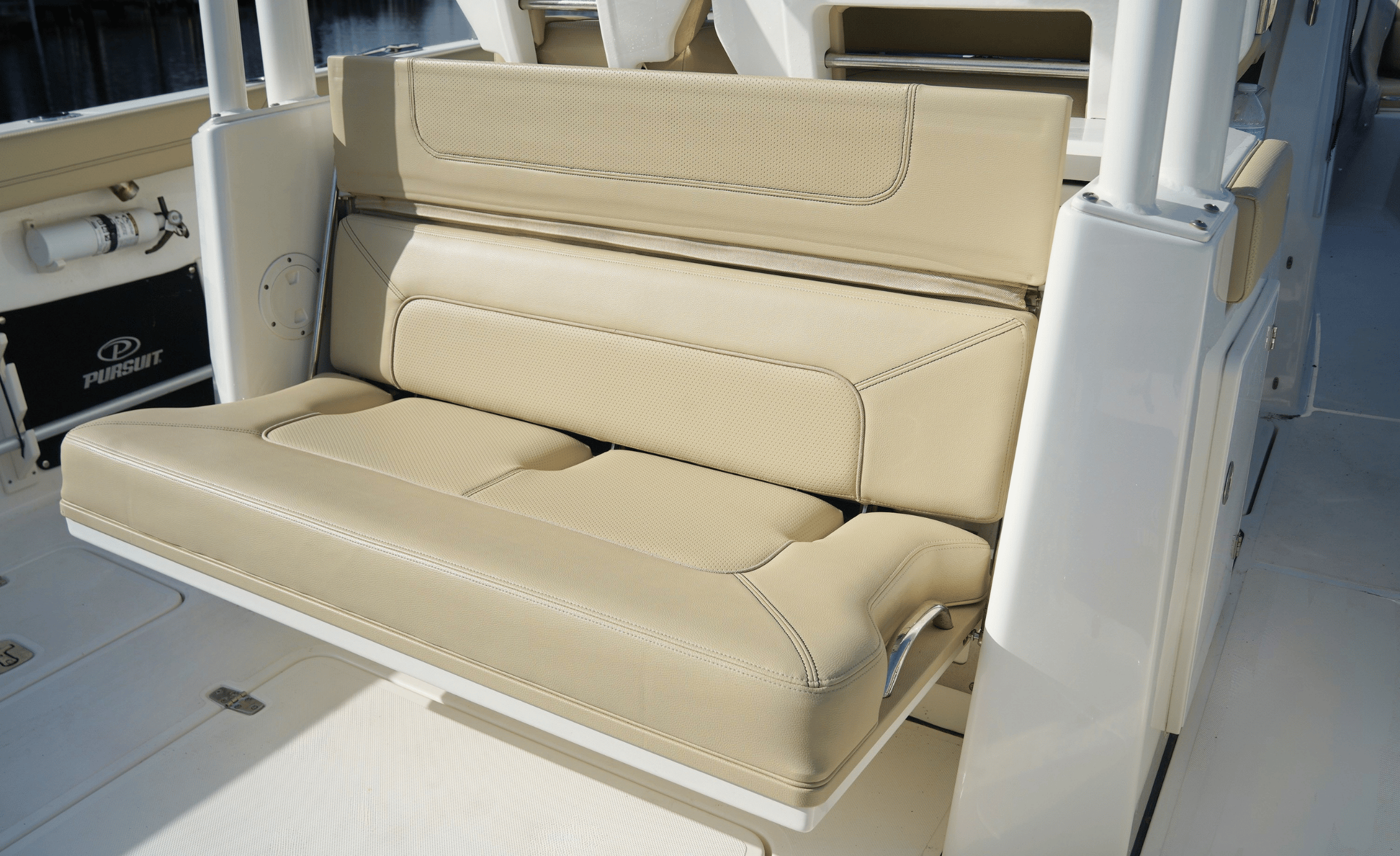2020 PURSUIT S328 - Image 22