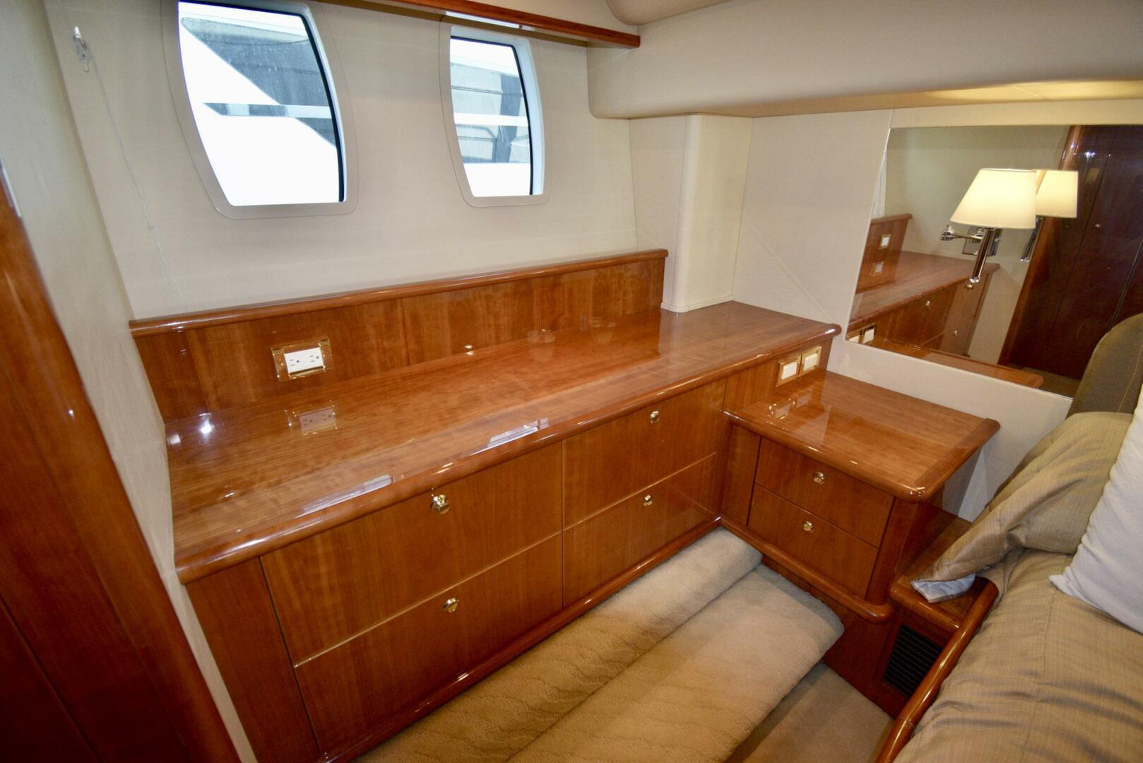 2010 Neptunus MY Flybridge - Image 14