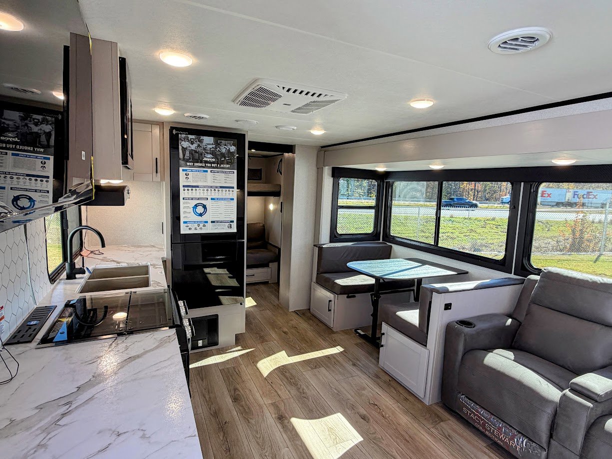 2026 JAYCO JAY FEATHER 29QBH - Image 14