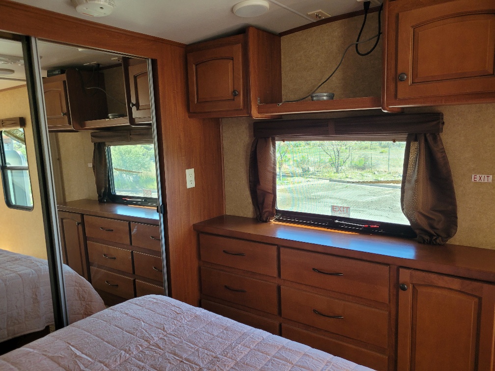 2011 Heartland Big Country BC 3250TS - Image 17