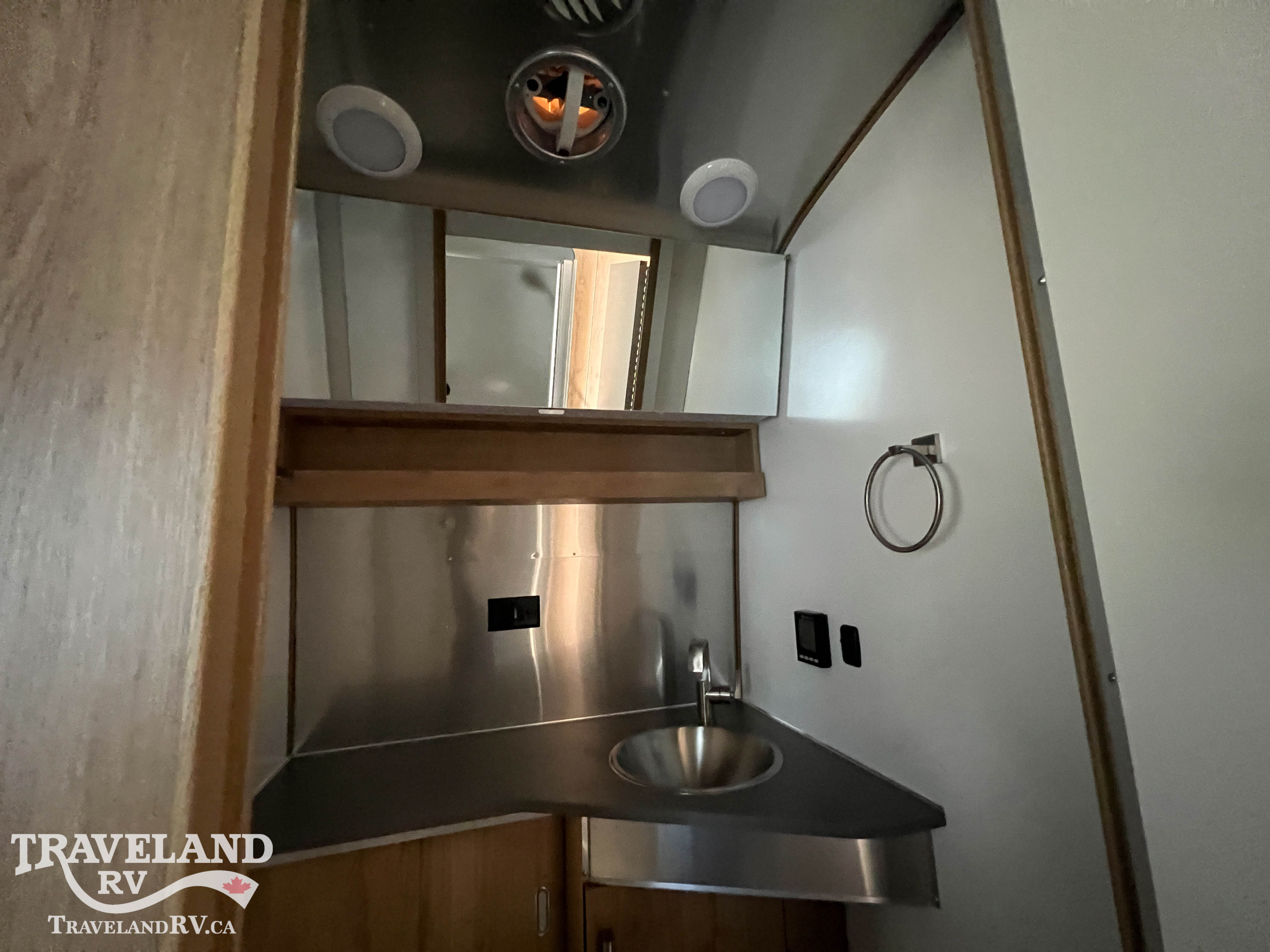 2025 Airstream Tradewind 25FBT - Image 28